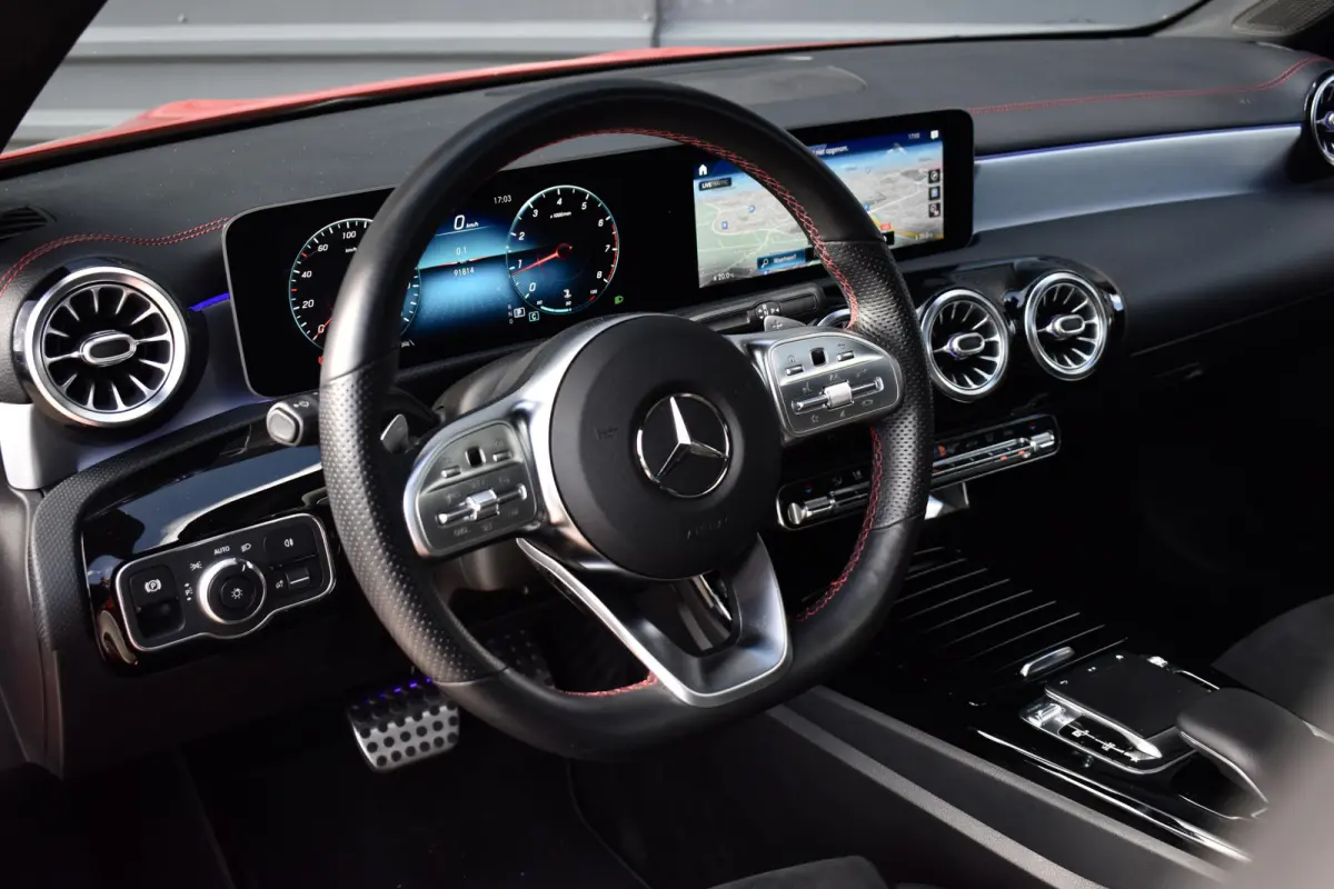 200 AMG Line | Panorama | Sfeerverlichting |  Widescreen Cockpit | Stoelverwarming |
