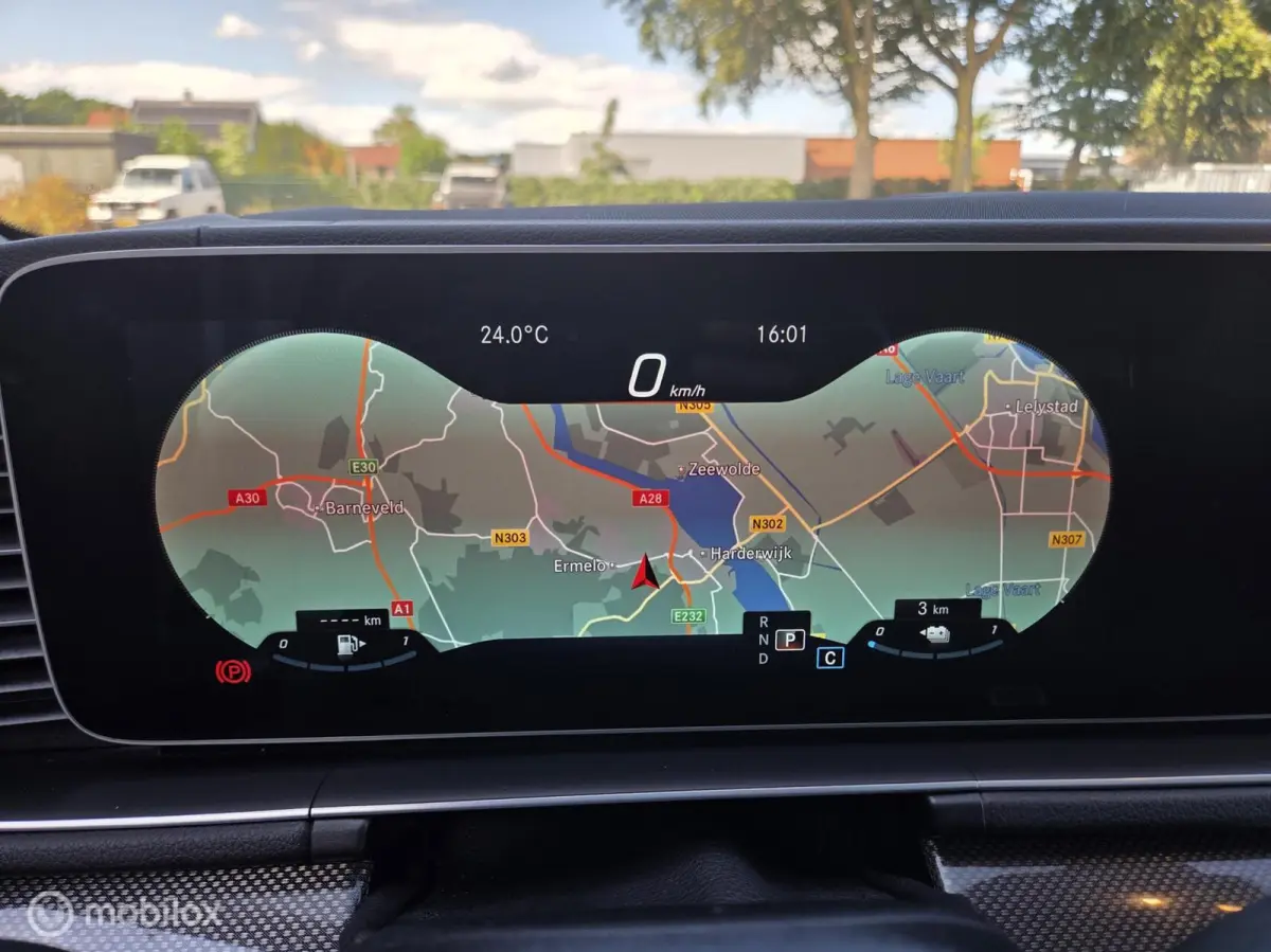 350 de 4MATIC Premium Plus AMG | Pano