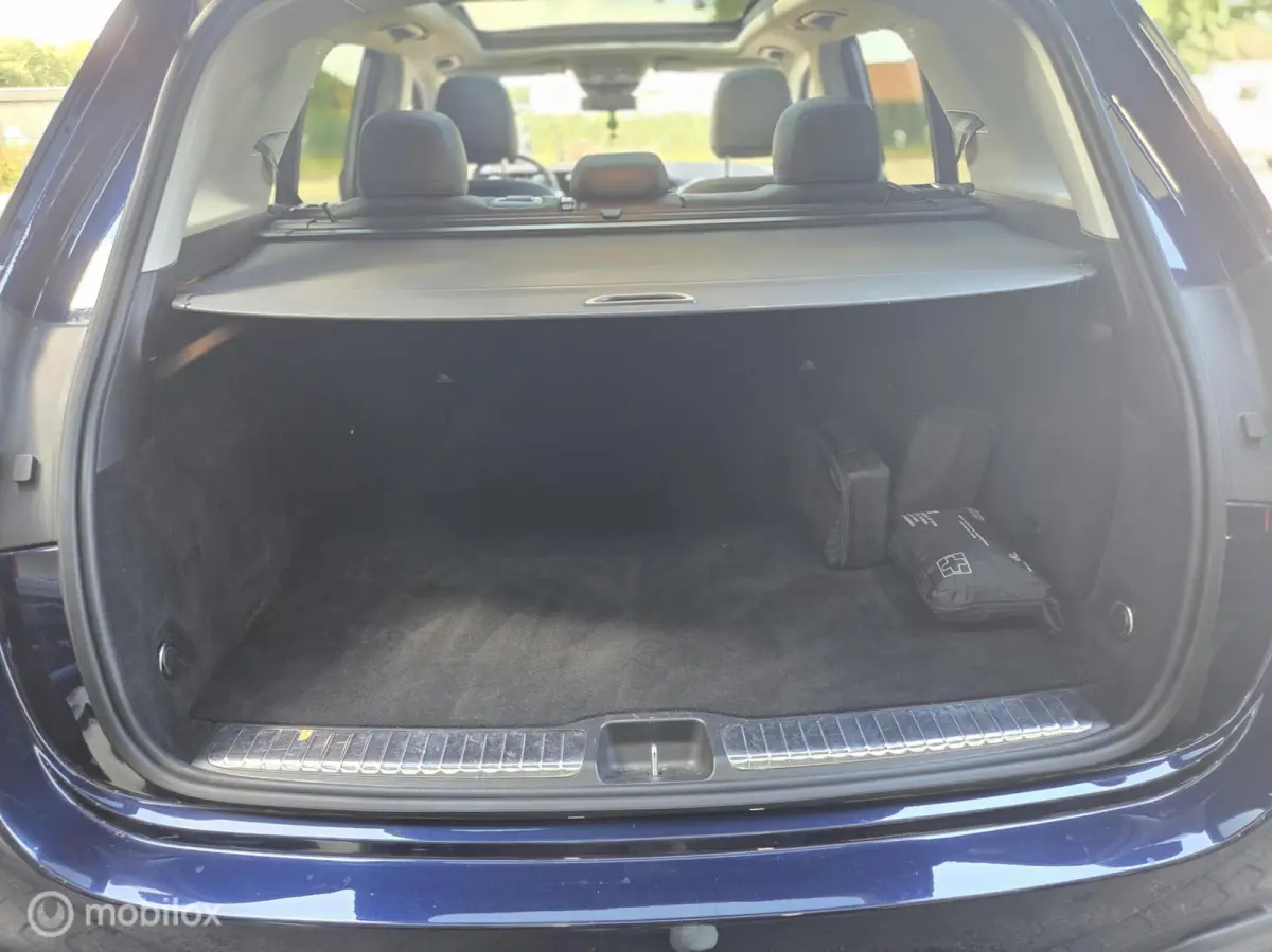 350 de 4MATIC Premium Plus AMG | Pano