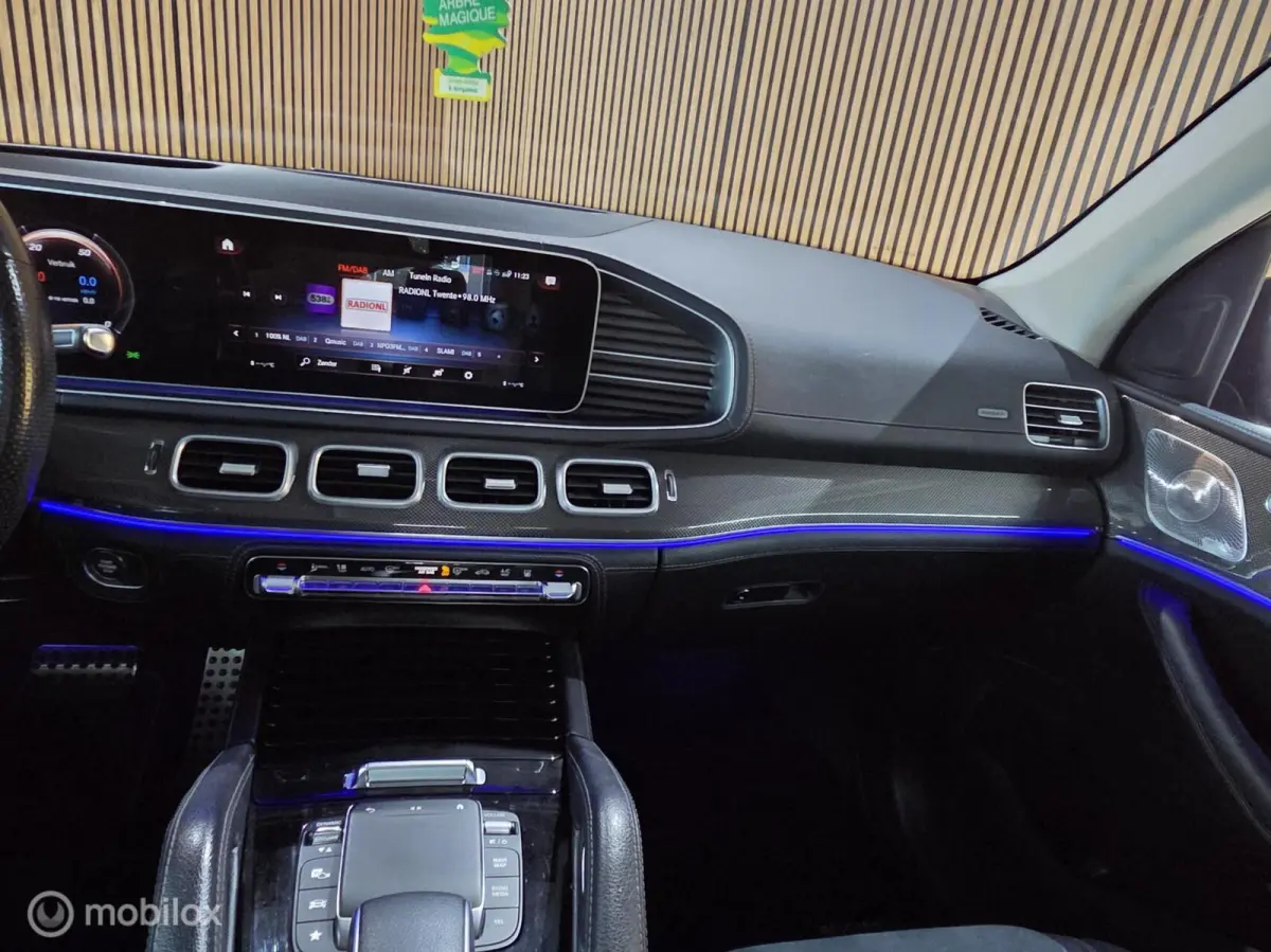350 de 4MATIC Premium Plus AMG | Pano