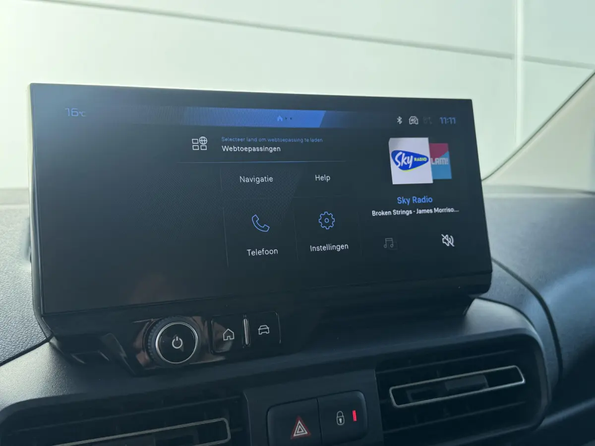 136 L1 Pro Skill 50 kWh | Camera | Houten vloer + zijwanden | Stoelverwarming | Apple Carplay/Android Auto
