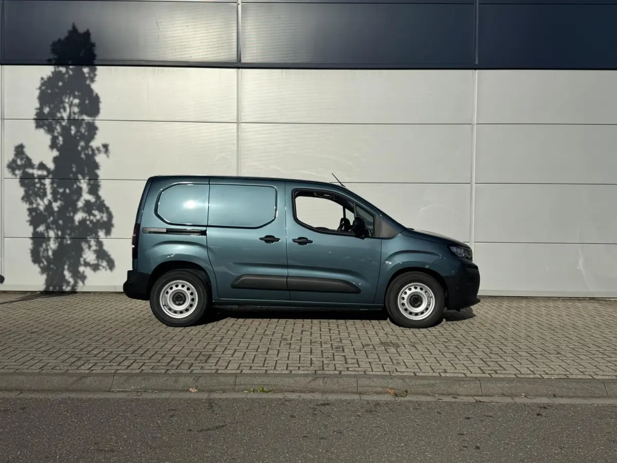 136 L1 Pro Skill 50 kWh | Camera | Houten vloer + zijwanden | Stoelverwarming | Apple Carplay/Android Auto