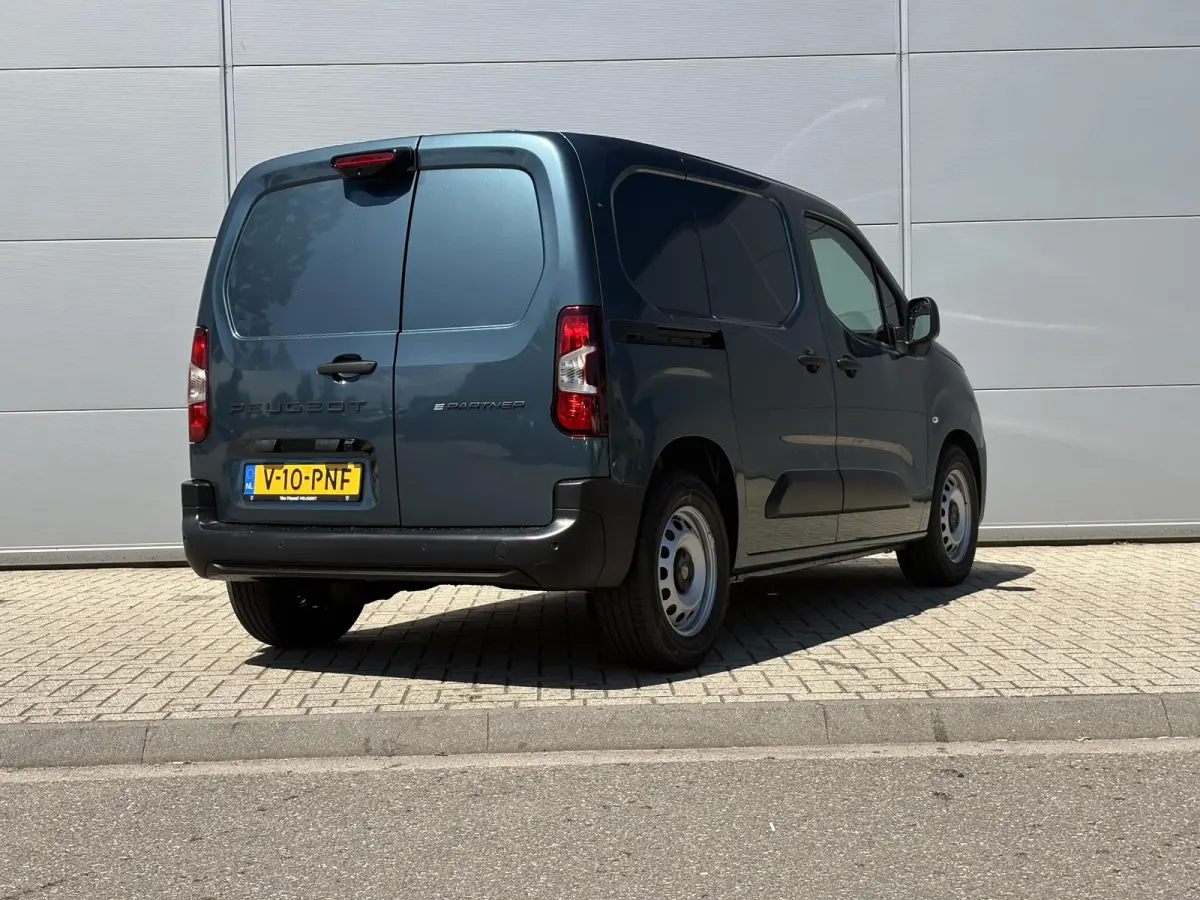 136 L1 Pro Skill 50 kWh | Camera | Houten vloer + zijwanden | Stoelverwarming | Apple Carplay/Android Auto