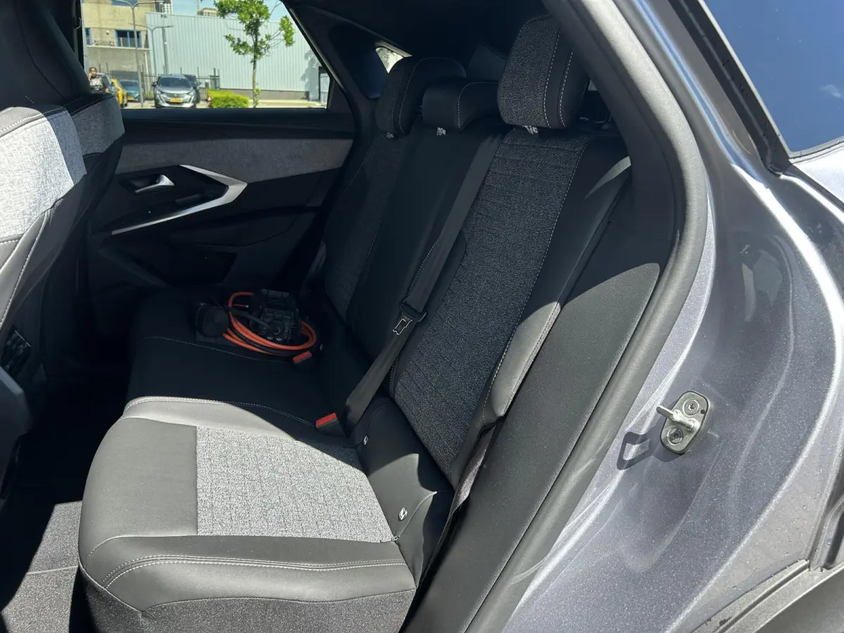 1.6 plug-in Hybrid 195 Allure | Navigatie | 360 camera | Adaptieve Cruise Control | Stuurverwarming