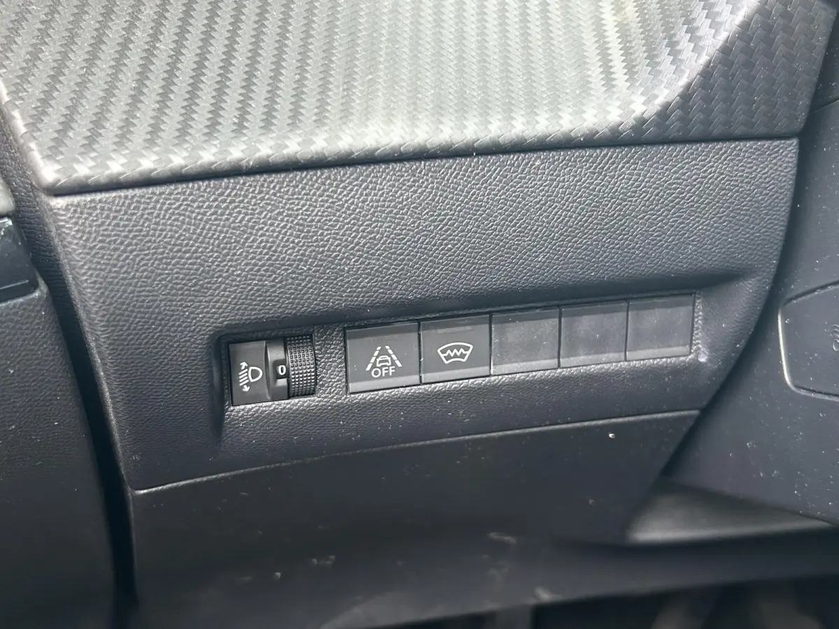1.2 PureTech Allure | Cruise Control | Camera | Stoelverwarming | Navigatie | Apple Carplay/Android Auto