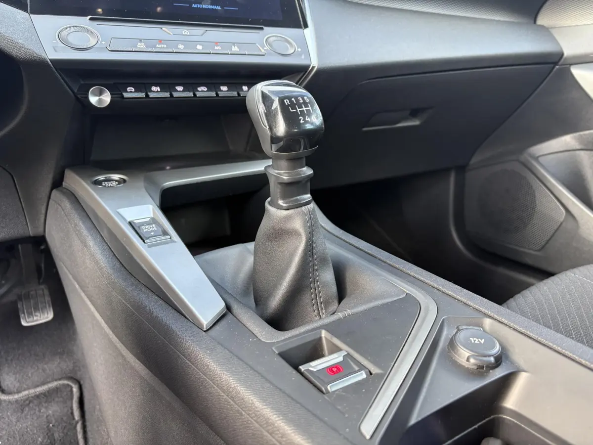 1.2 PureTech Active Pack Business | Navigatie | Parkeerhulp | Cruise Control | Apple Carplay/Android Auto