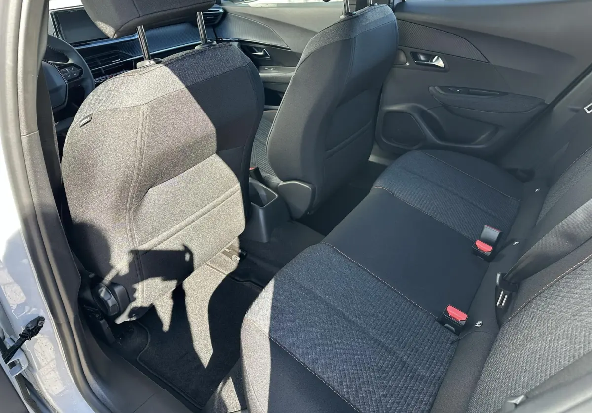 1.2 PureTech 100 Style | Cruise Control | Apple Carplay/Android Auto | Parkeersensoren