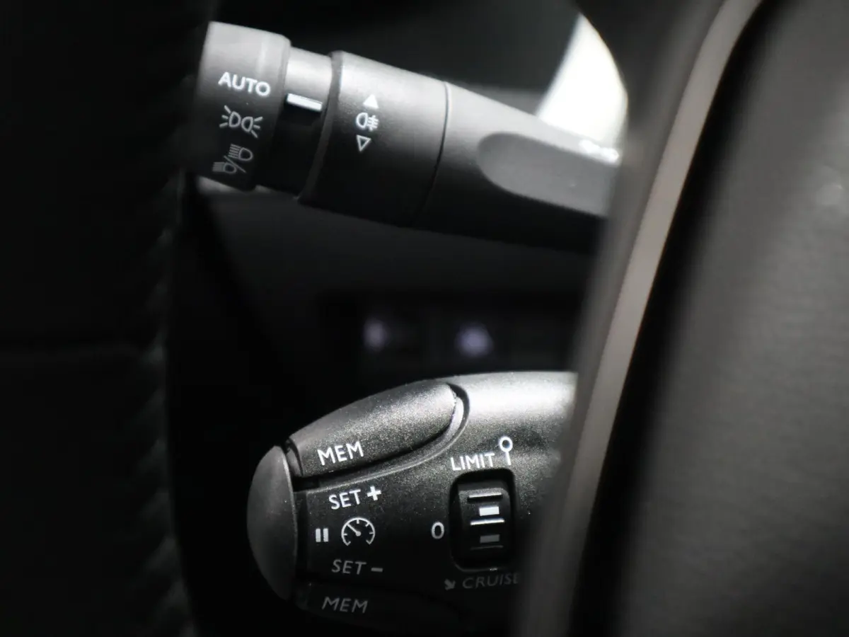 EV E-Style 50 kWh | Parkeerhulp | Stoelverwarming | Cruise control | Apple Carplay/Android Auto