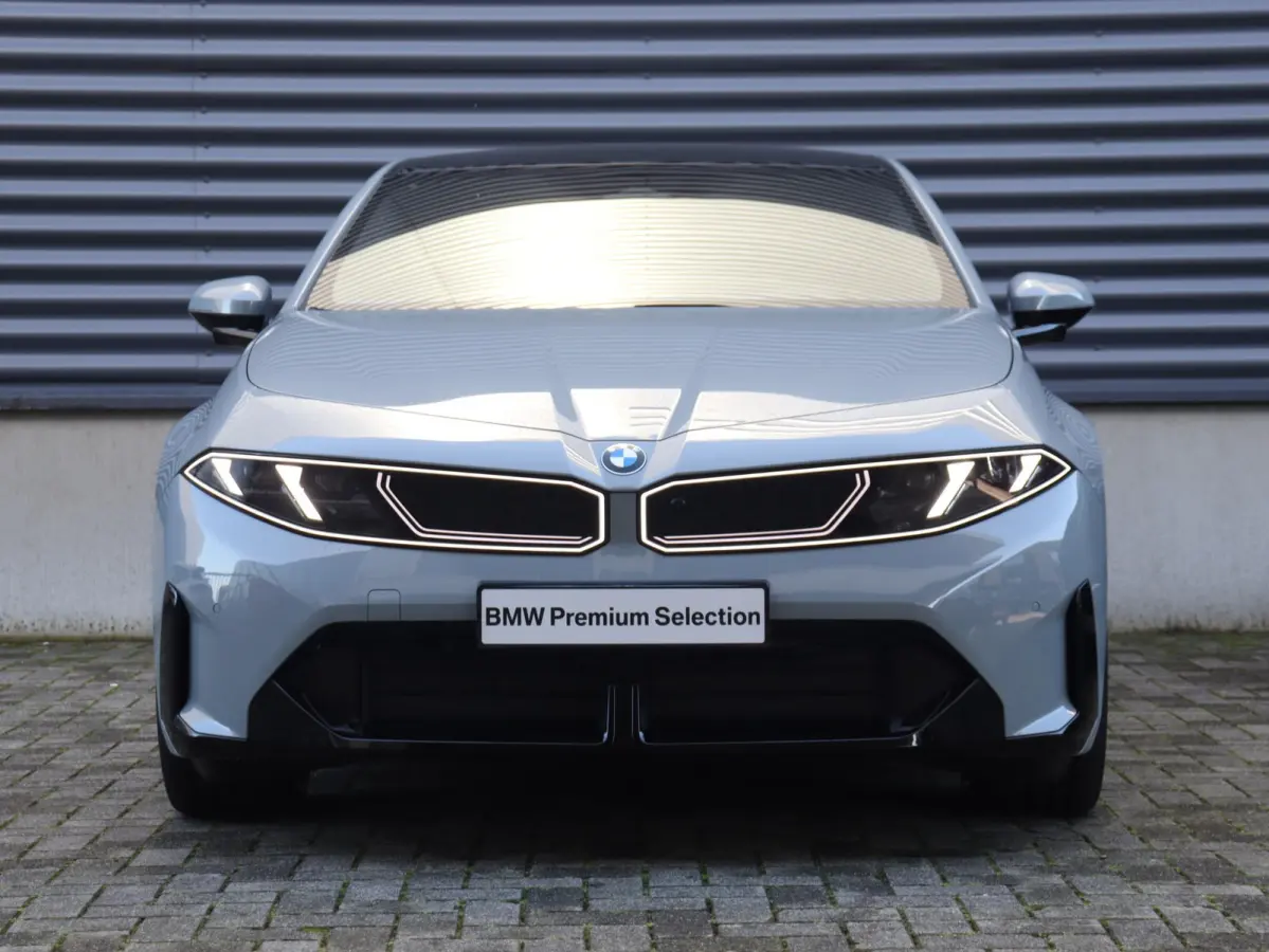 50 xDrive | SoH 100% | First Edition | M Sportpakket | Innovation Pack | Panodak | Head-Up | Trekhaak | Driving Assistant Plus | Highway Assistant | Parking Assistant Plus | 20'' LMV