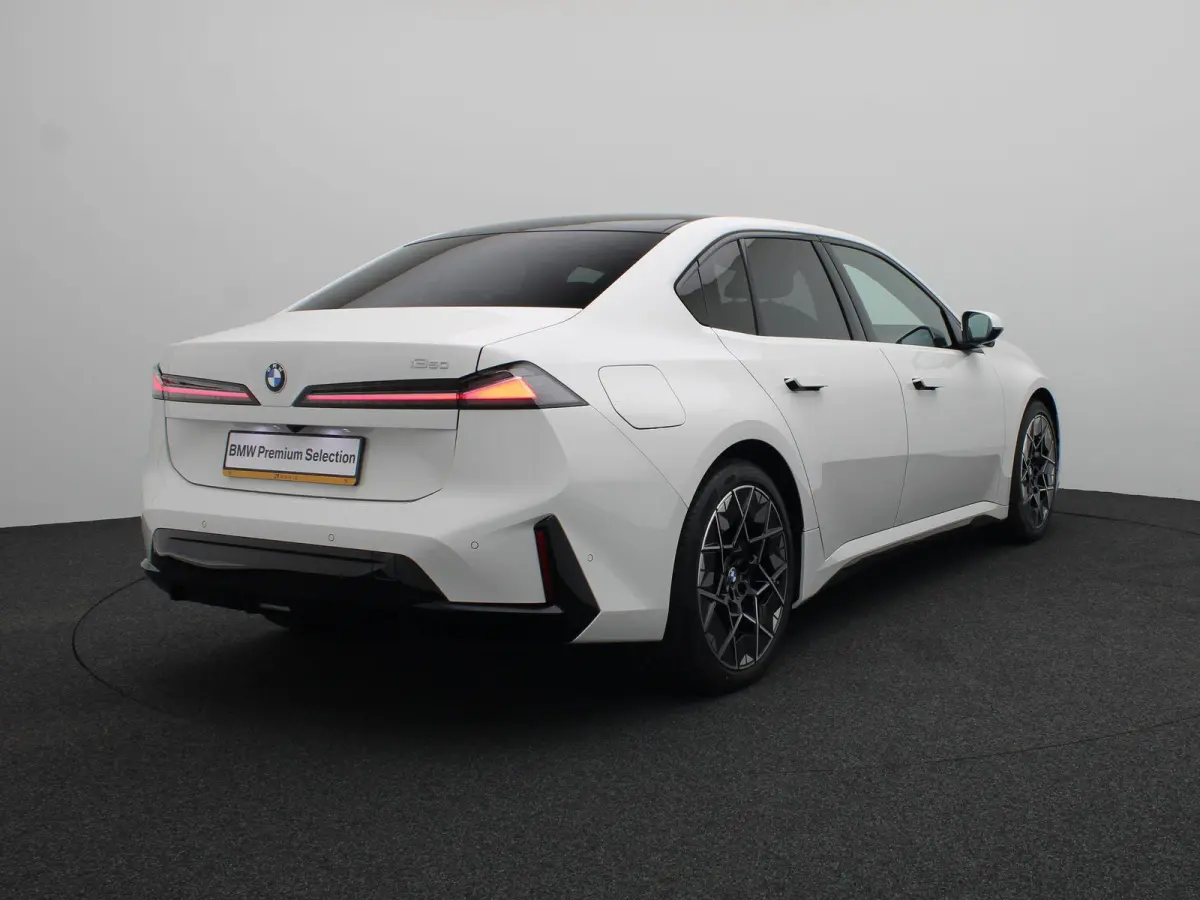50 xDrive First Edition | M Sportpakket | Innovation Pack | Digital Pack | Harman Kardon