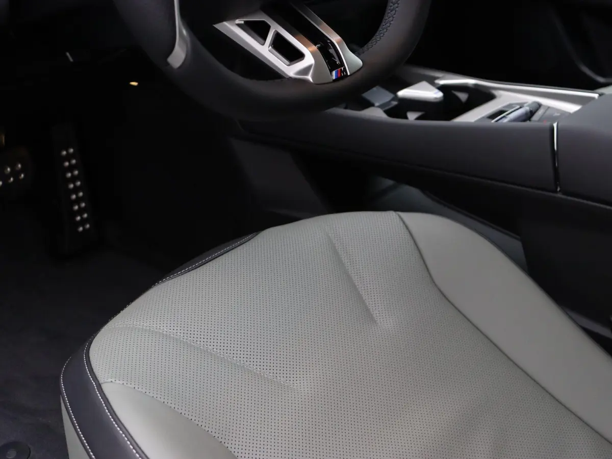 50 xDrive First Edition | M Sportpakket | Innovation Pack | Digital Pack | Harman Kardon