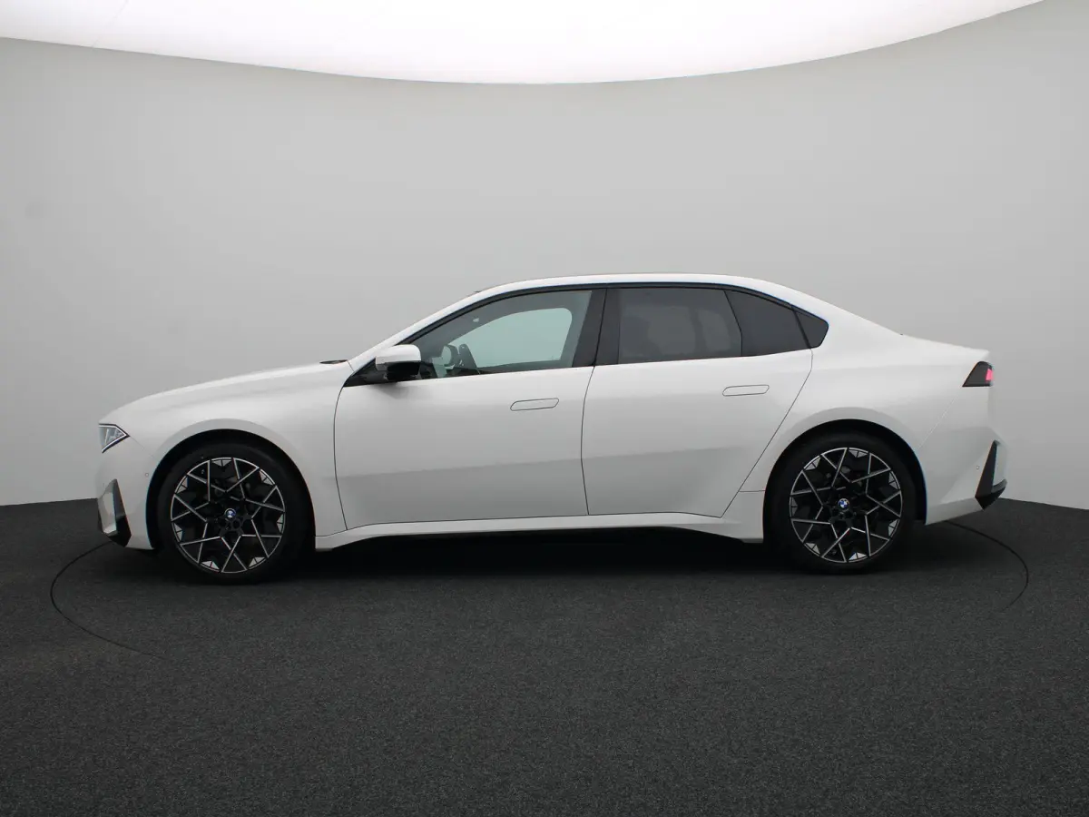 50 xDrive First Edition | M Sportpakket | Innovation Pack | Digital Pack | Harman Kardon