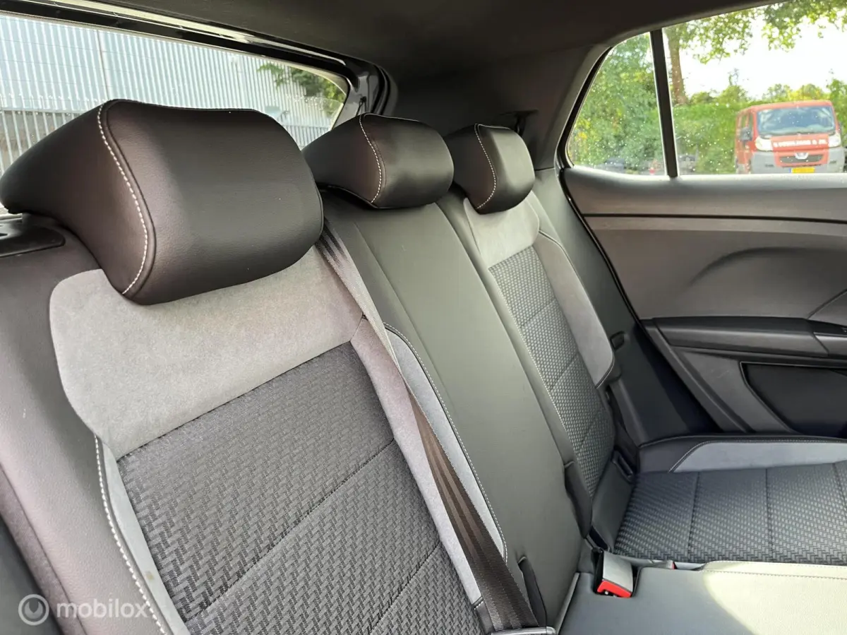 1.0 TSI110 DSG 2X R-line/NAVI/VIRTUALDASH