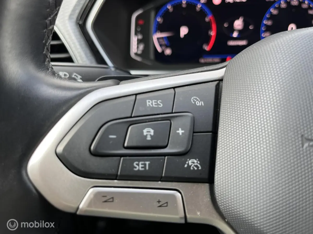 1.0 TSI110 DSG 2X R-line/NAVI/VIRTUALDASH