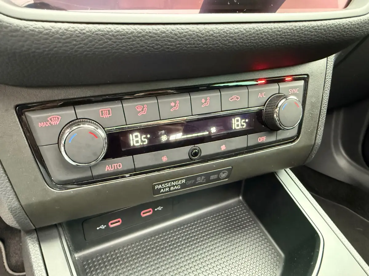 1.0 TSI FR Business Intense - Pano/Schuifdak - Climate - Navi - Org.NL