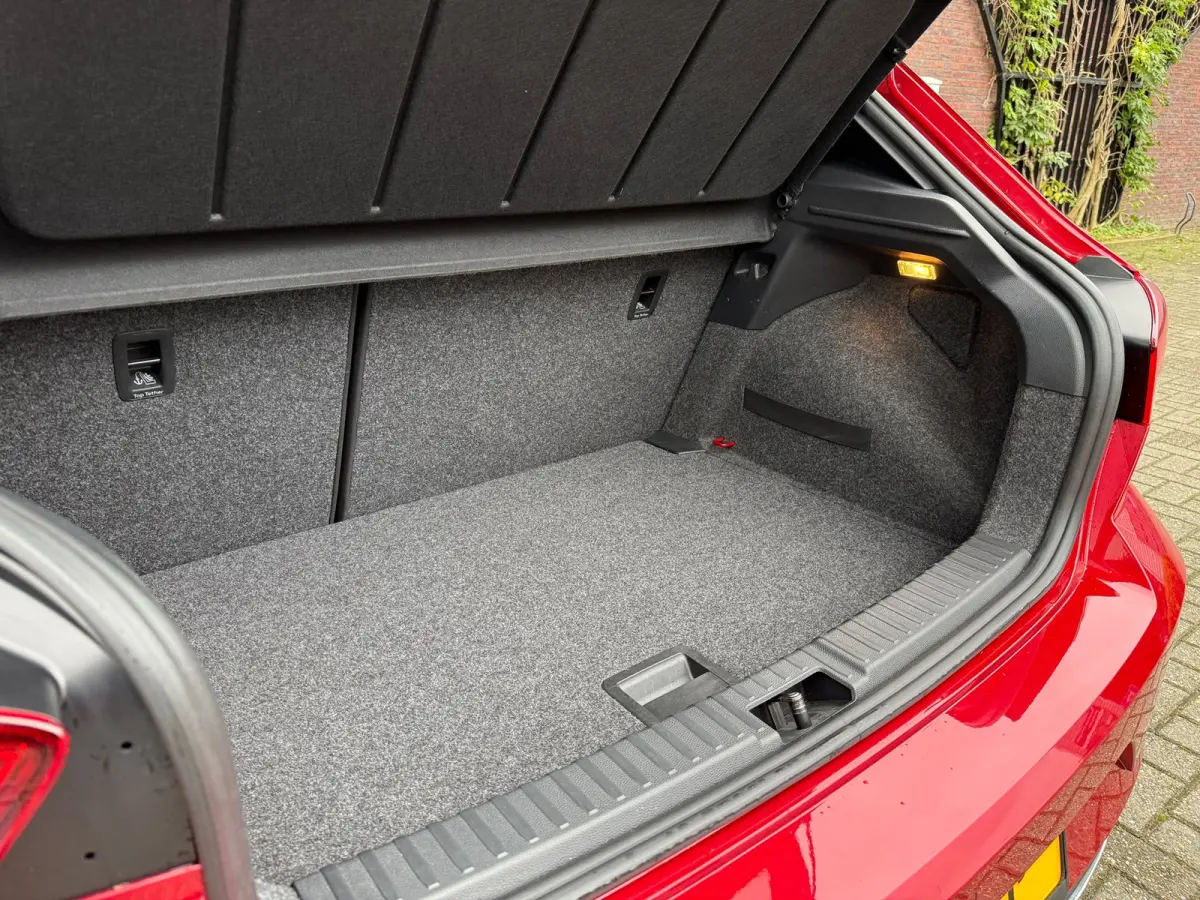 1.0 TSI FR Business Intense - Pano/Schuifdak - Climate - Navi - Org.NL