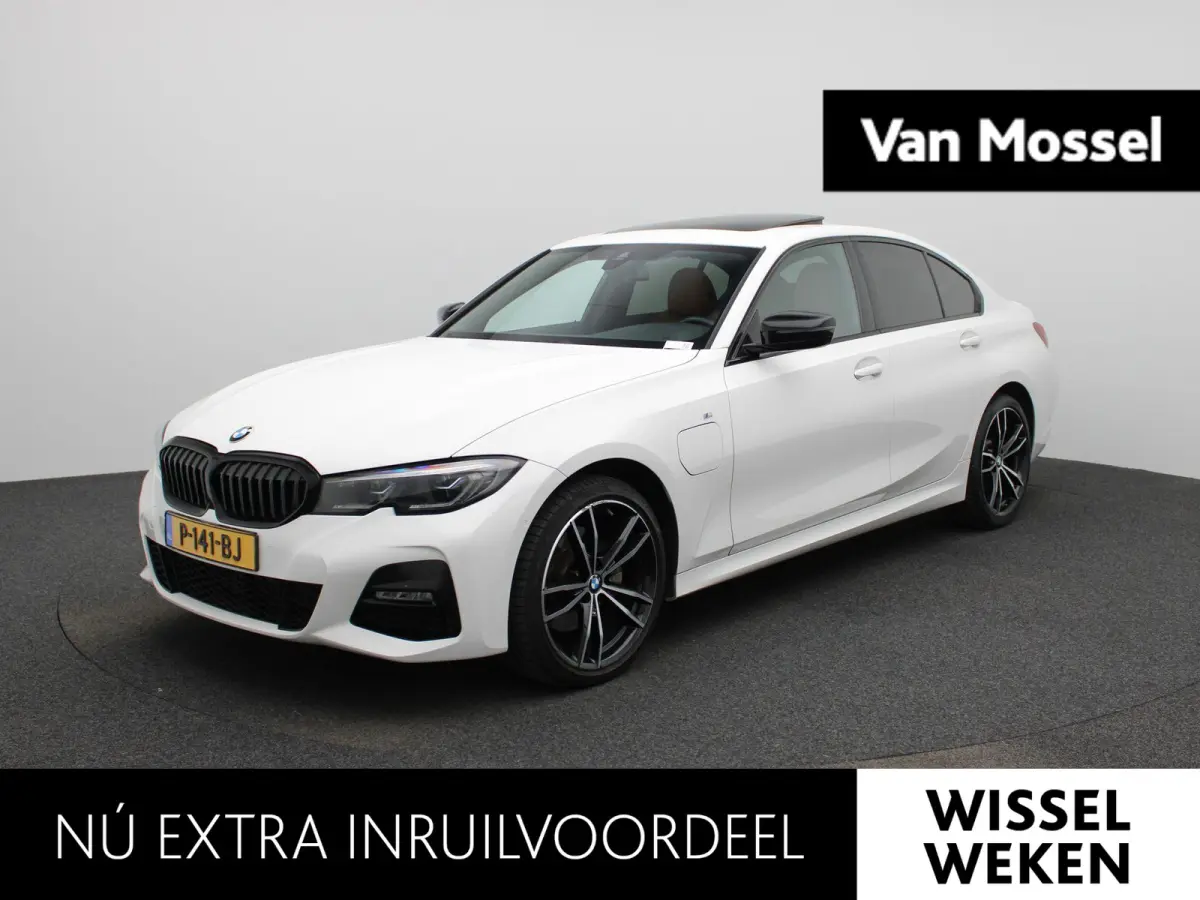 320e Business Edition Plus | Automaat | Apple Carplay / Android Auto | Panoramadak | Achteruitrijcamera | Parkeersensoren | Stoelverwarming | Stuurverwarming |