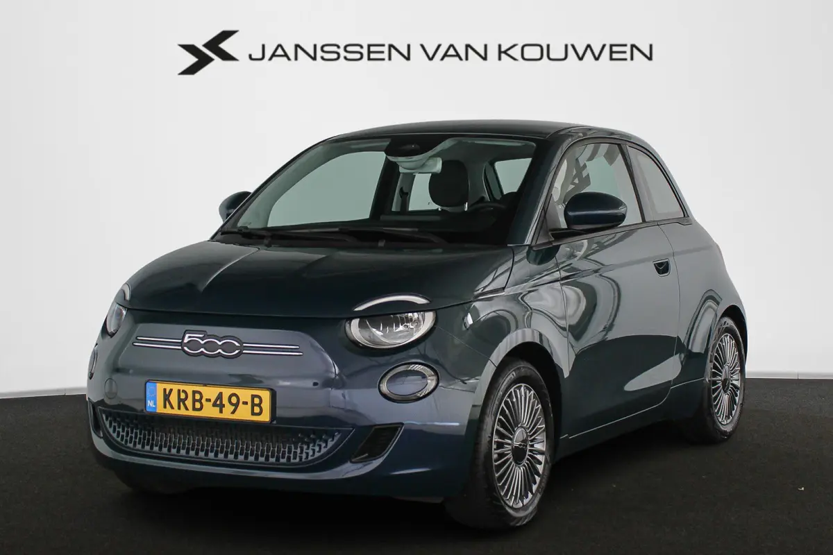 Icon 42 kWh Camera Apple CarPlay Keyless 16"