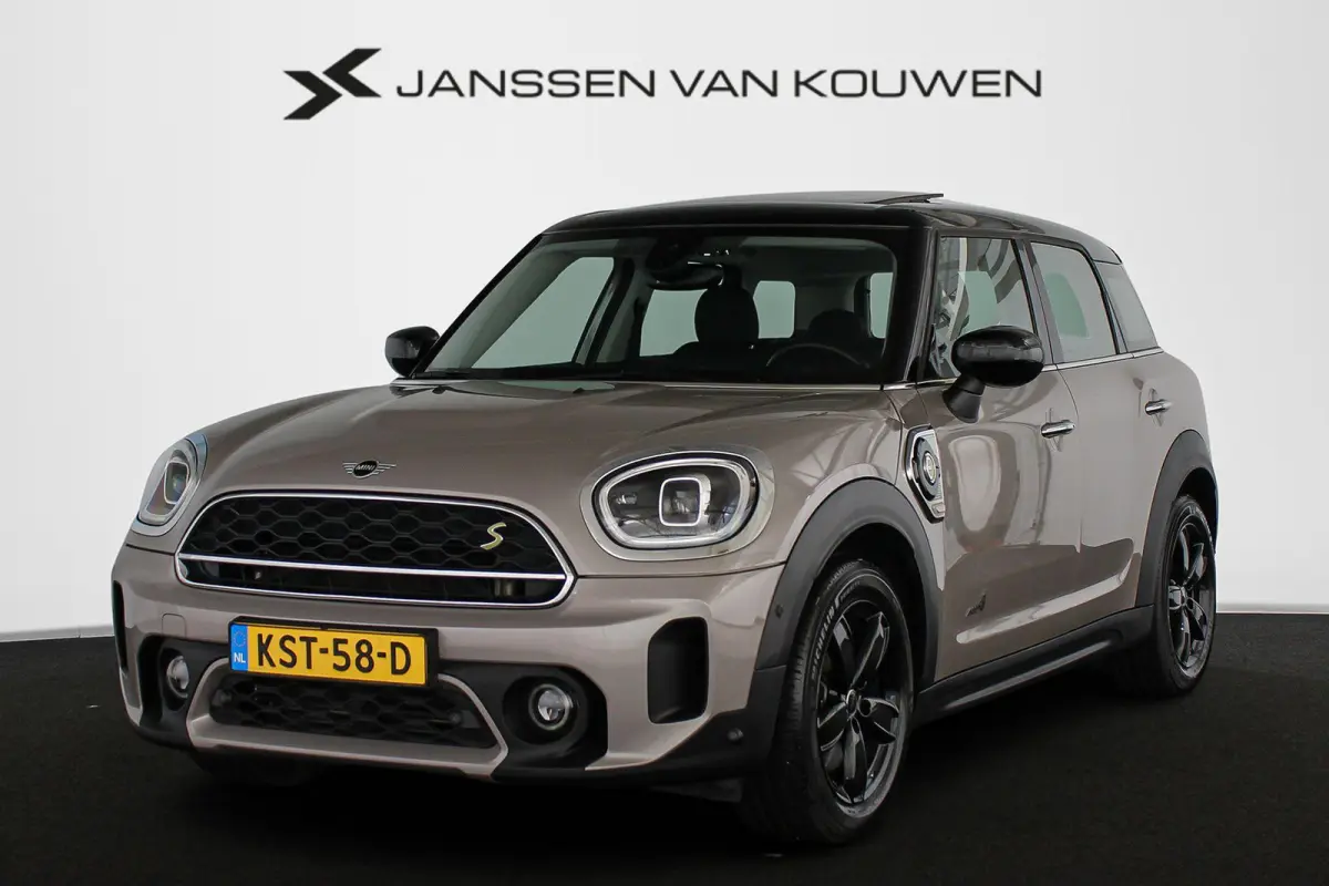 1.5 Cooper ALL4 Untamed Pano Harman Kardon Head-Up Stoelverwarming