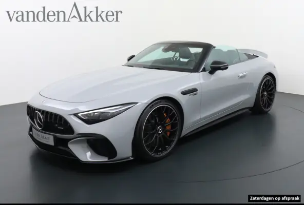 AMG 63 4Matic+ 585pk // Keramische remmen // BTW-auto // Neuslift // Alpin Grau // AMG Nightpakket II // Burmester // Achteras besturing