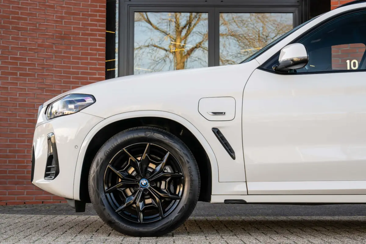 xDrive30e M-Sport Pano HuD Trekhaak Camera 94% SOH