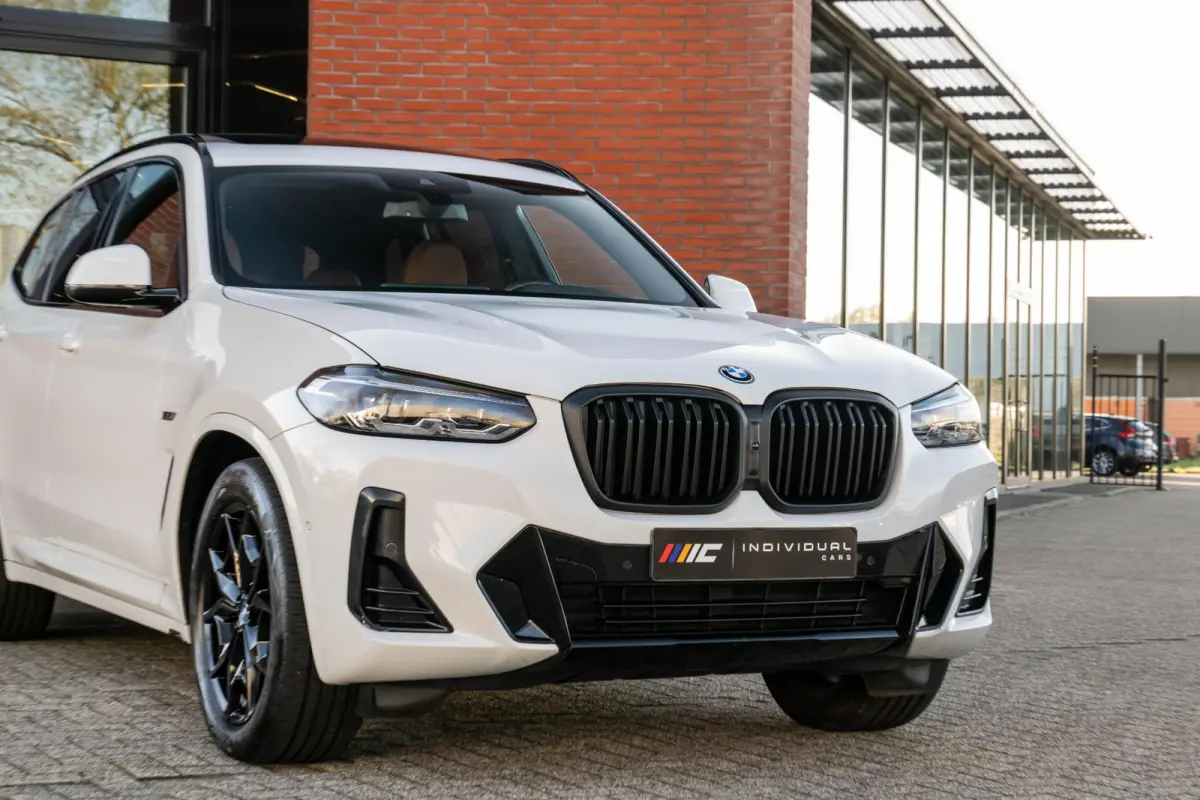 xDrive30e M-Sport Pano HuD Trekhaak Camera 94% SOH