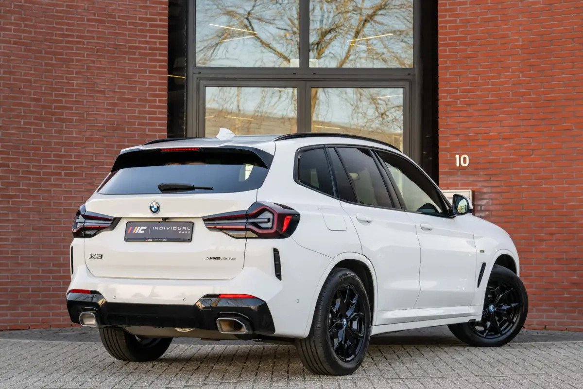 xDrive30e M-Sport Pano HuD Trekhaak Camera 94% SOH