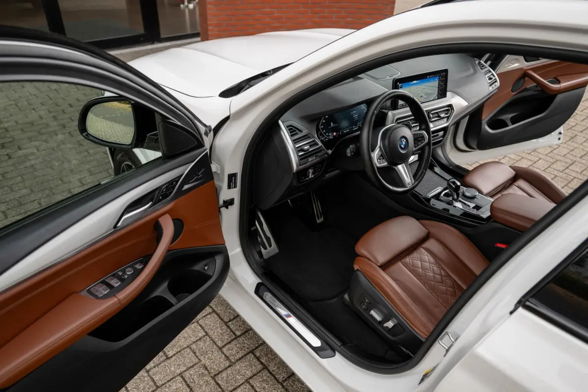 xDrive30e M-Sport Pano HuD Trekhaak Camera 94% SOH