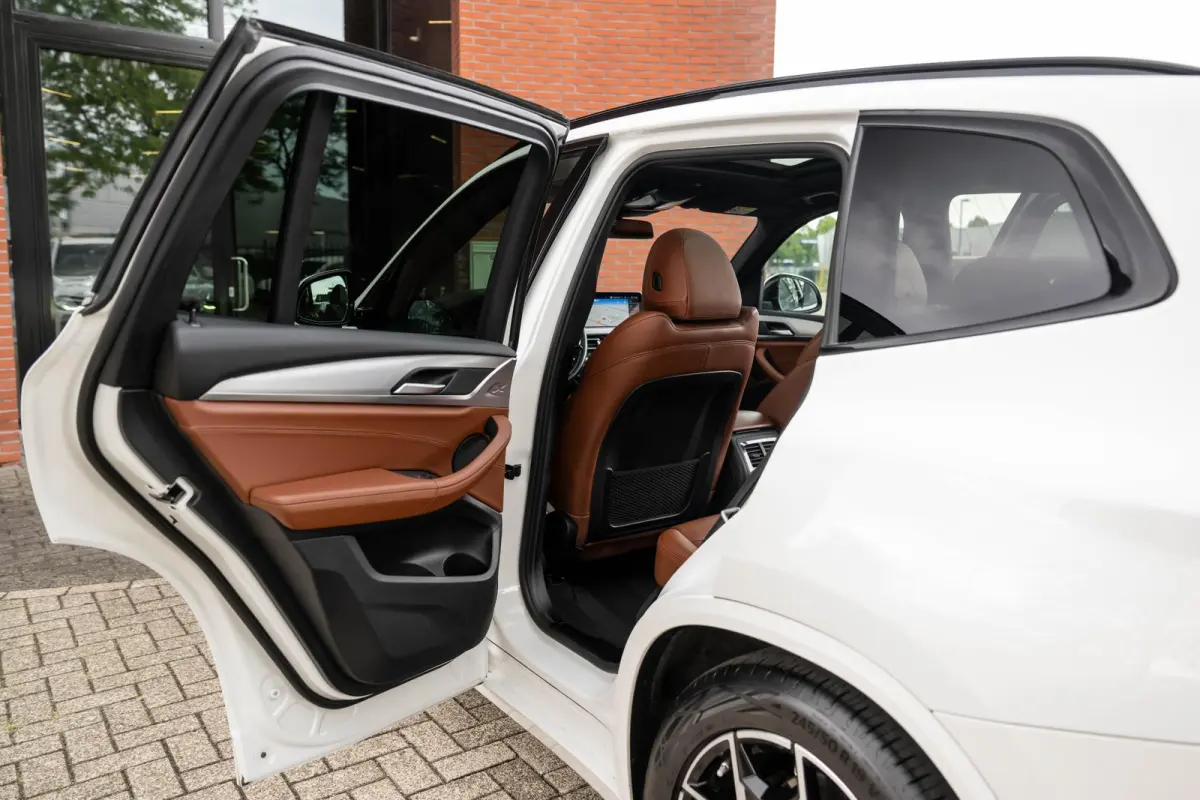 xDrive30e M-Sport Pano HuD Trekhaak Camera 94% SOH