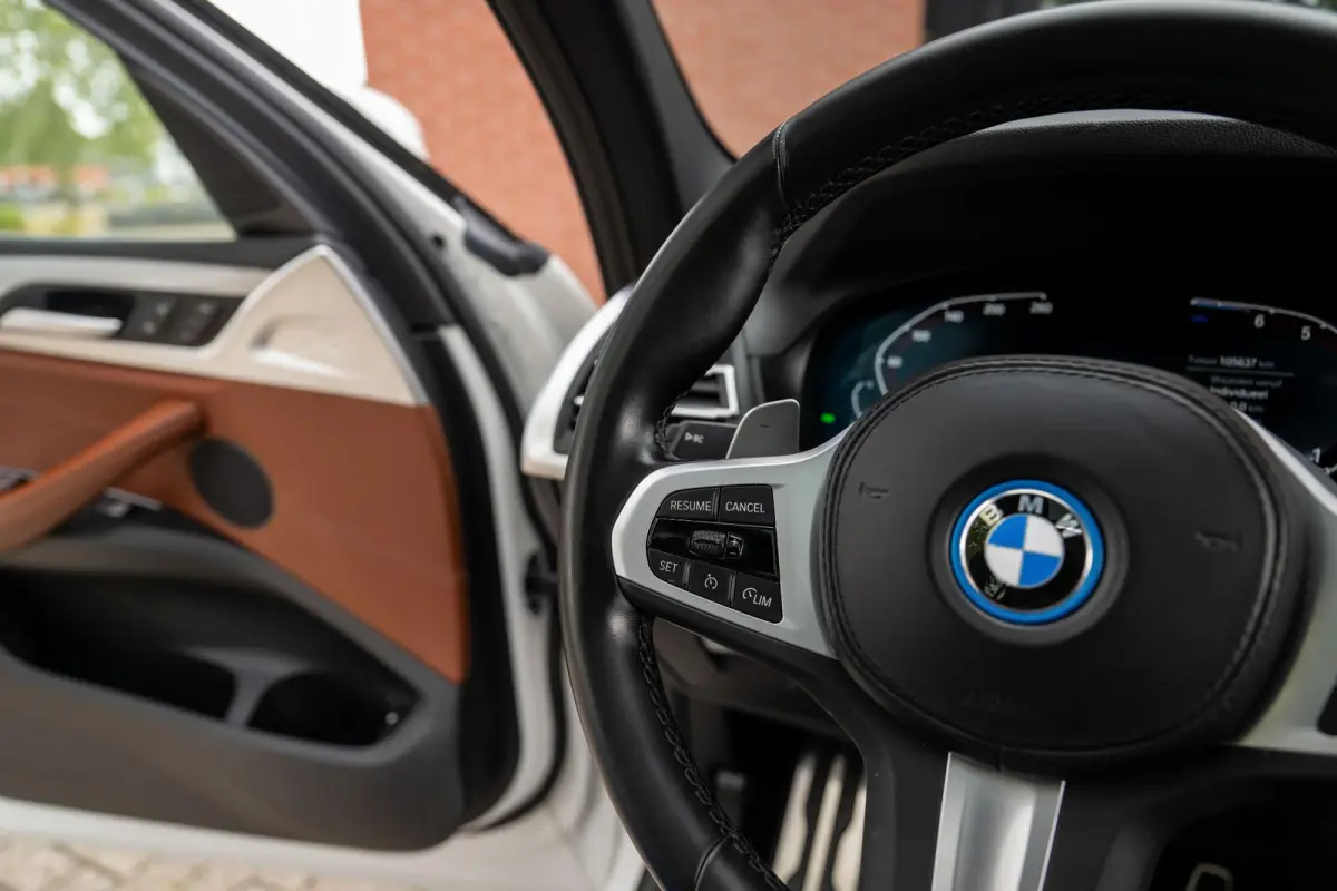 xDrive30e M-Sport Pano HuD Trekhaak Camera 94% SOH