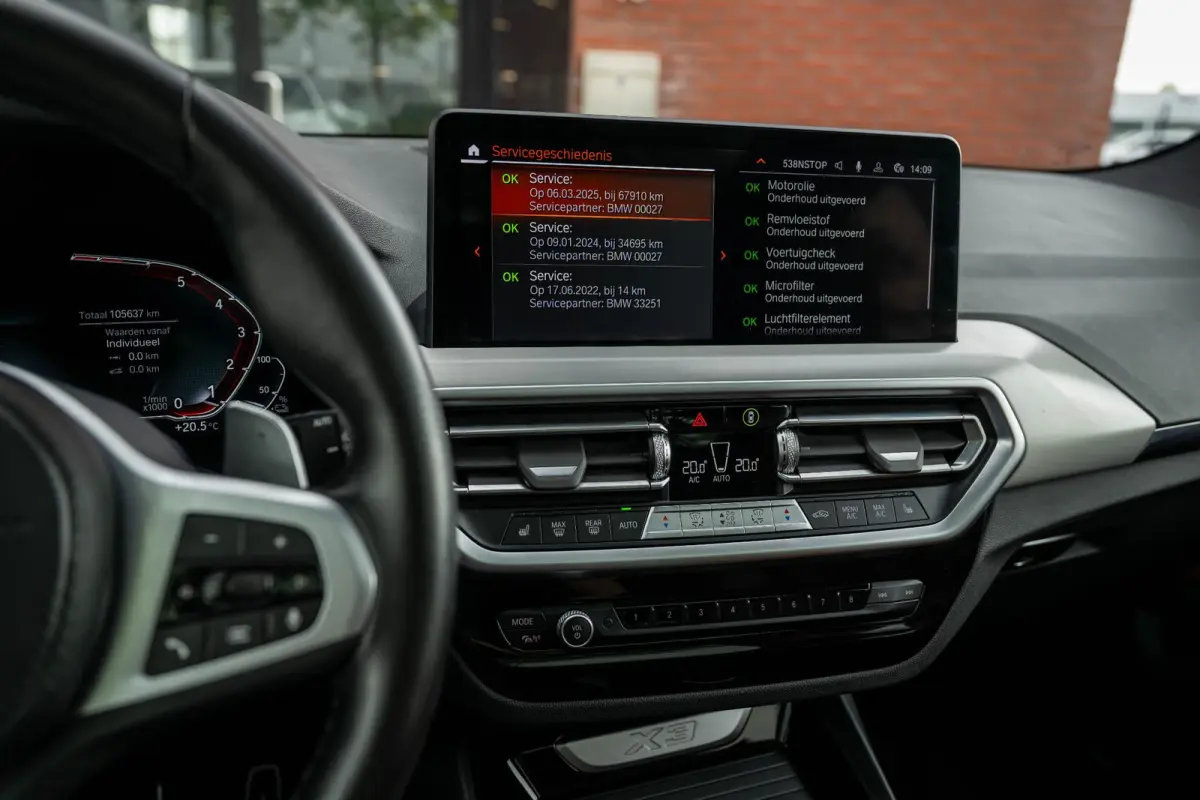 xDrive30e M-Sport Pano HuD Trekhaak Camera 94% SOH