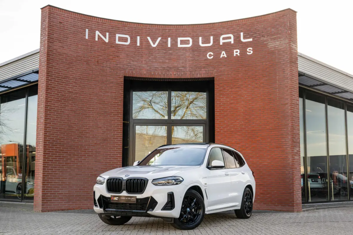 xDrive30e M-Sport Pano HuD Trekhaak Camera 94% SOH