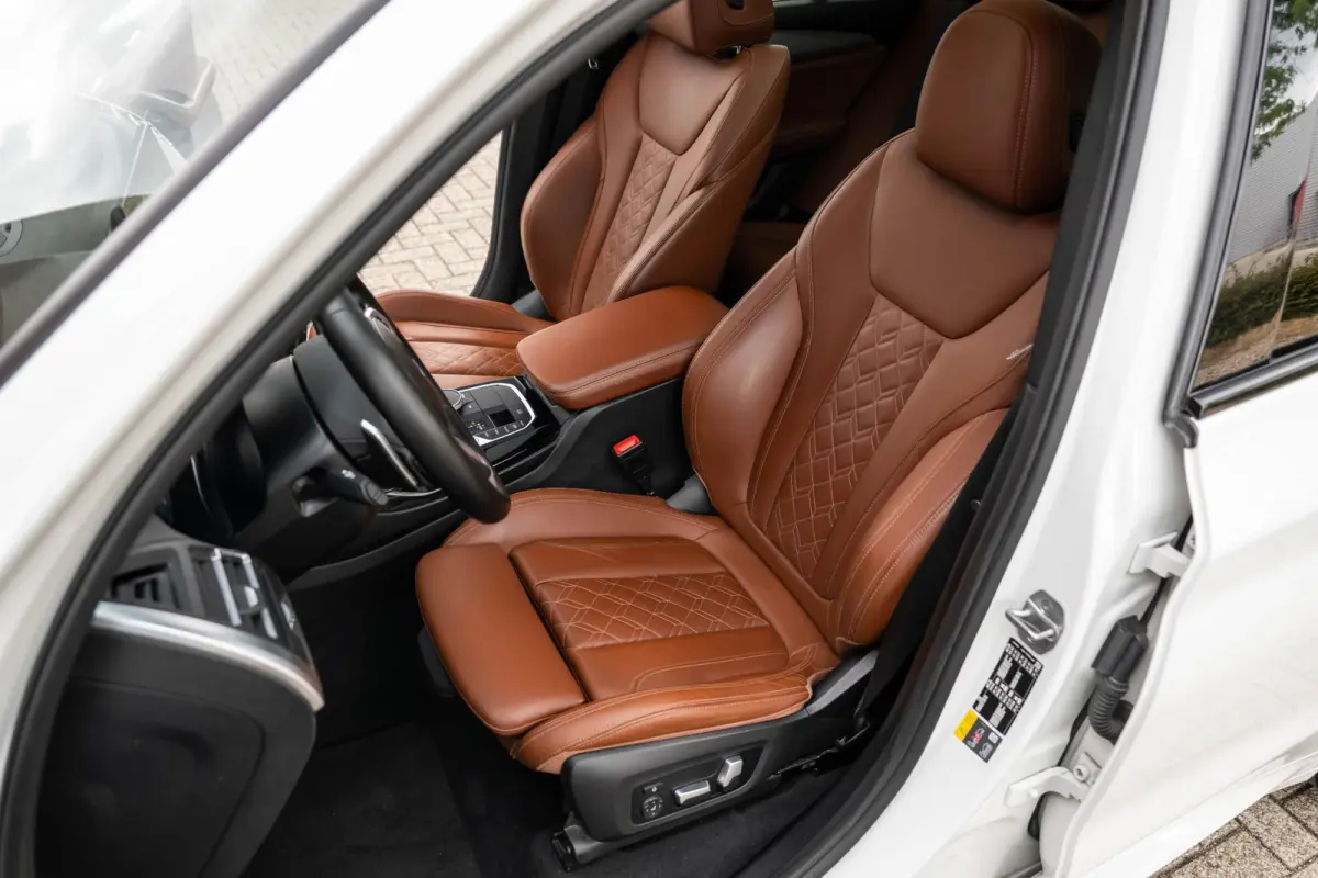 xDrive30e M-Sport Pano HuD Trekhaak Camera 94% SOH