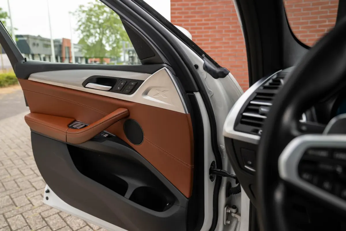 xDrive30e M-Sport Pano HuD Trekhaak Camera 94% SOH