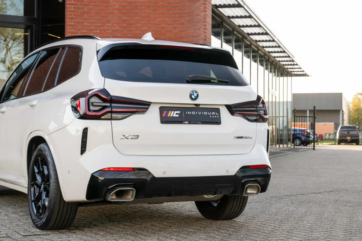 xDrive30e M-Sport Pano HuD Trekhaak Camera 94% SOH