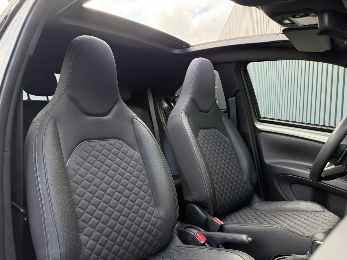 1.0 VVT-i S-CVT Premium | Schuif dak | JBL | Clima | Rijklaar!!