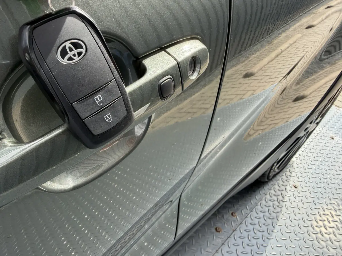 1.0 VVT-i S-CVT Premium | Schuif dak | JBL | Clima | Rijklaar!!