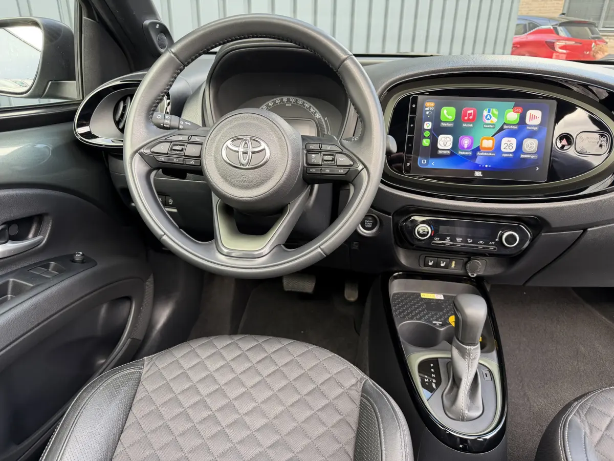 1.0 VVT-i S-CVT Premium | Schuif dak | JBL | Clima | Rijklaar!!