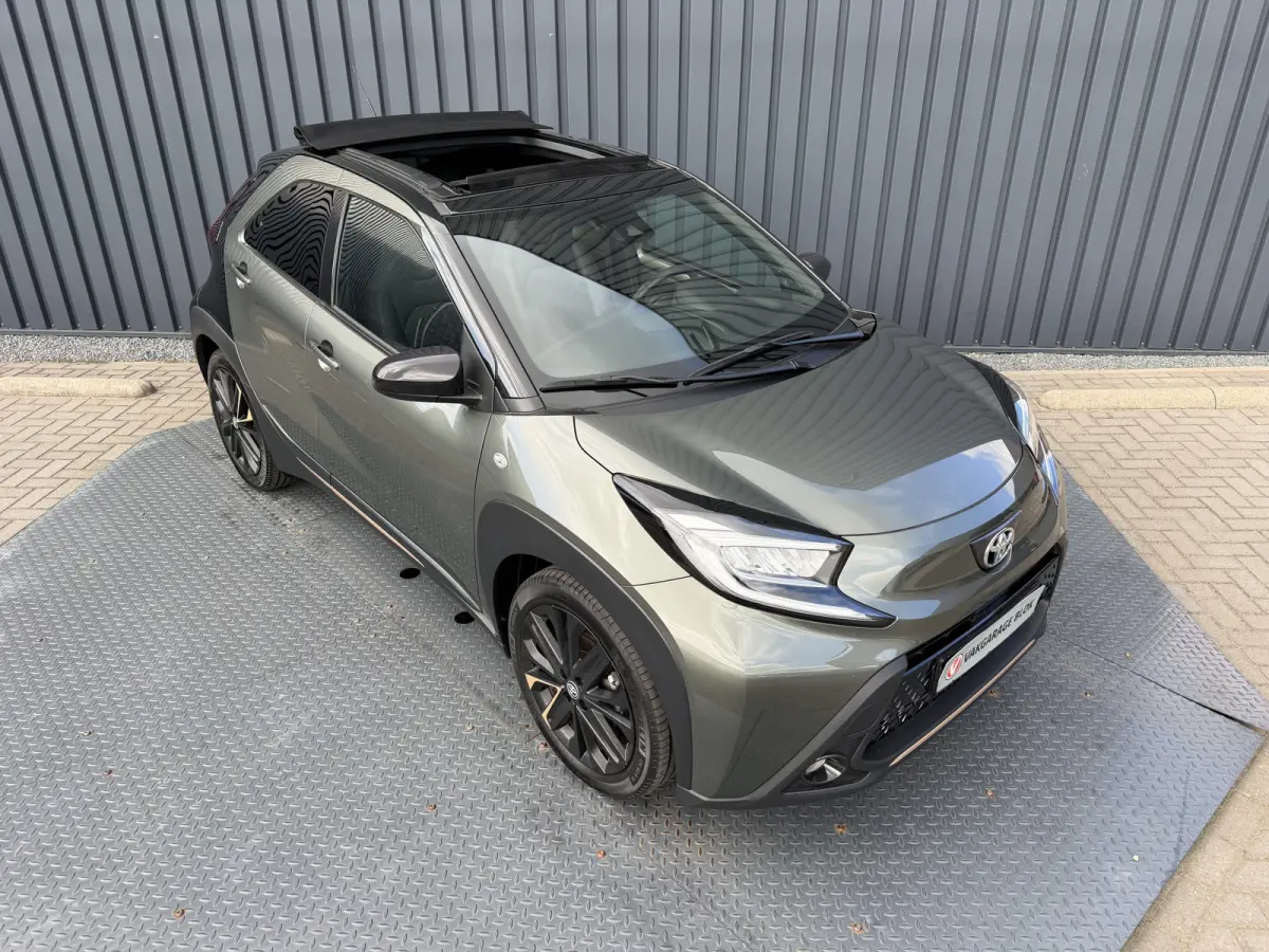 1.0 VVT-i S-CVT Premium | Schuif dak | JBL | Clima | Rijklaar!!