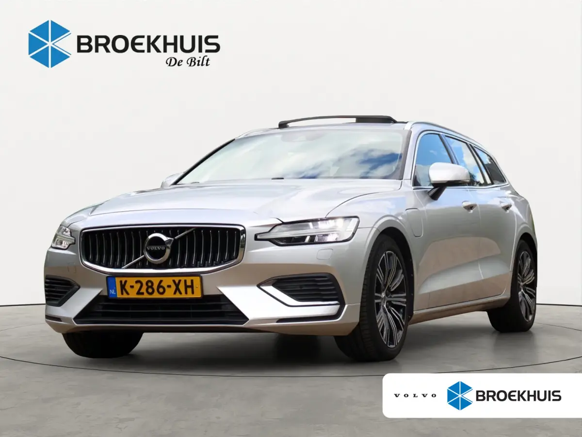 2.0 T8 Twin Engine AWD Momentum Pro | PANODAK | STOEL + STUURVERWARMING | DODE HOEK | ADAPTIVE CRUISE | CAMERA | PARK SENS V+A | ELEKTR. STOEL INCL. MEMORY