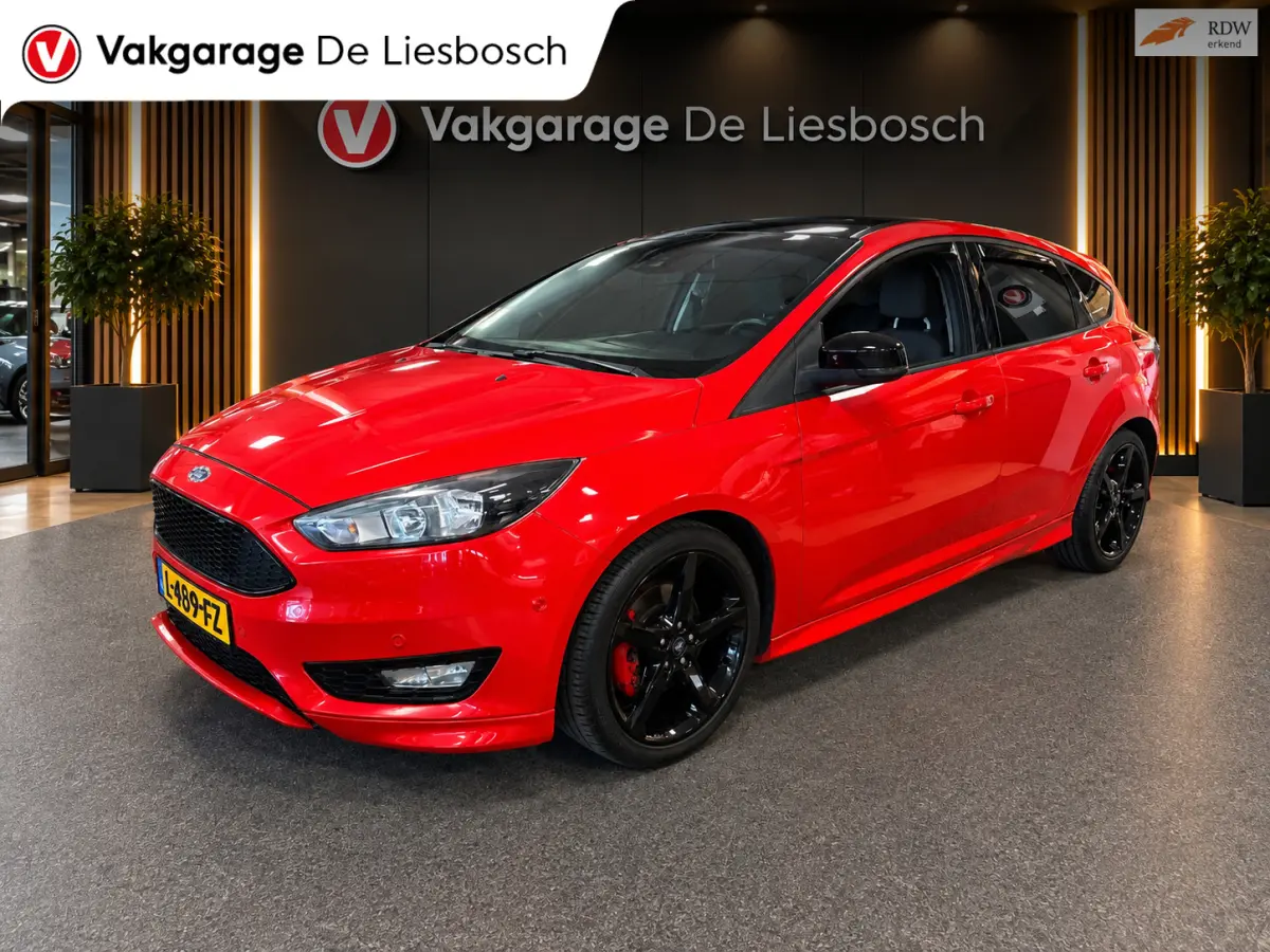 1.5 Red Edition / navi / cruisecontrol / nieuwe motor / super nette staat
