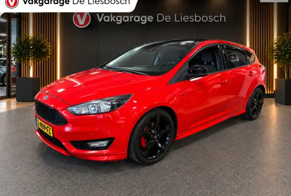 1.5 Red Edition / navi / cruisecontrol / nieuwe motor / super nette staat