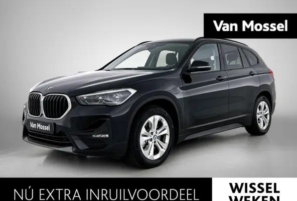 xDrive25e | Automaat | Achteruitrijcamera | Parkeersensoren | Stoelverwarming |