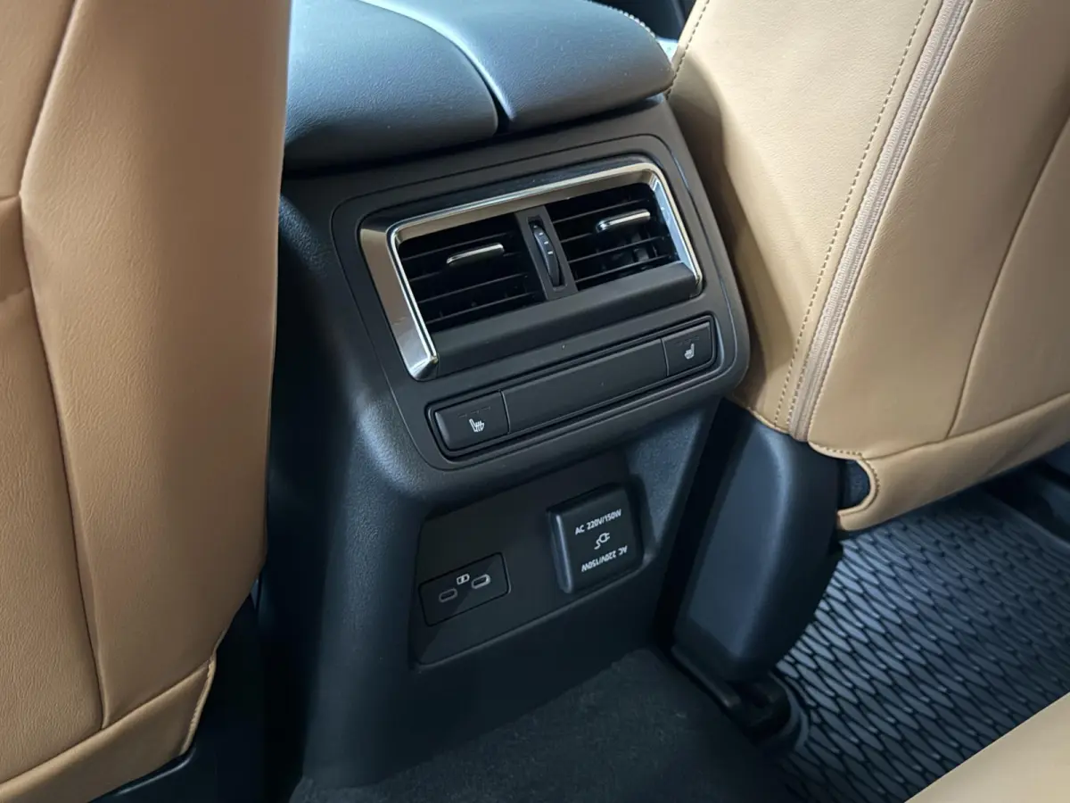 2.5 e-SkyActiv PHEV Homura Plus | PANO | BOSE | 20”MATT LMV