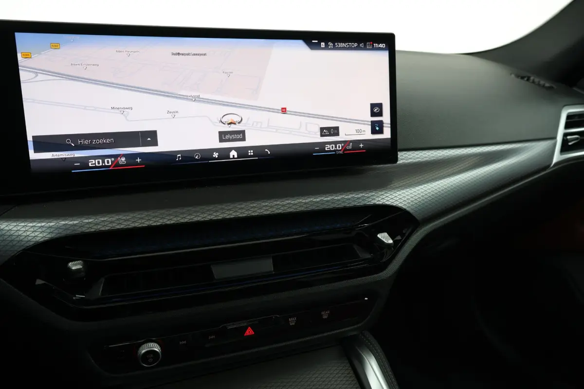 M60 84 kWh | Sport Pakket Pro | Panorama Dak | Harman Kardon | Elektr. Stoelen | Driving Assistant Professional | 20'' LM |