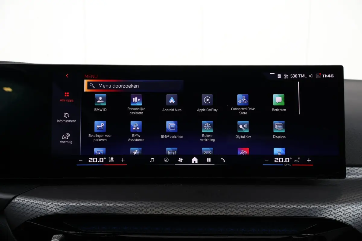 M60 84 kWh | Sport Pakket Pro | Panorama Dak | Harman Kardon | Elektr. Stoelen | Driving Assistant Professional | 20'' LM |