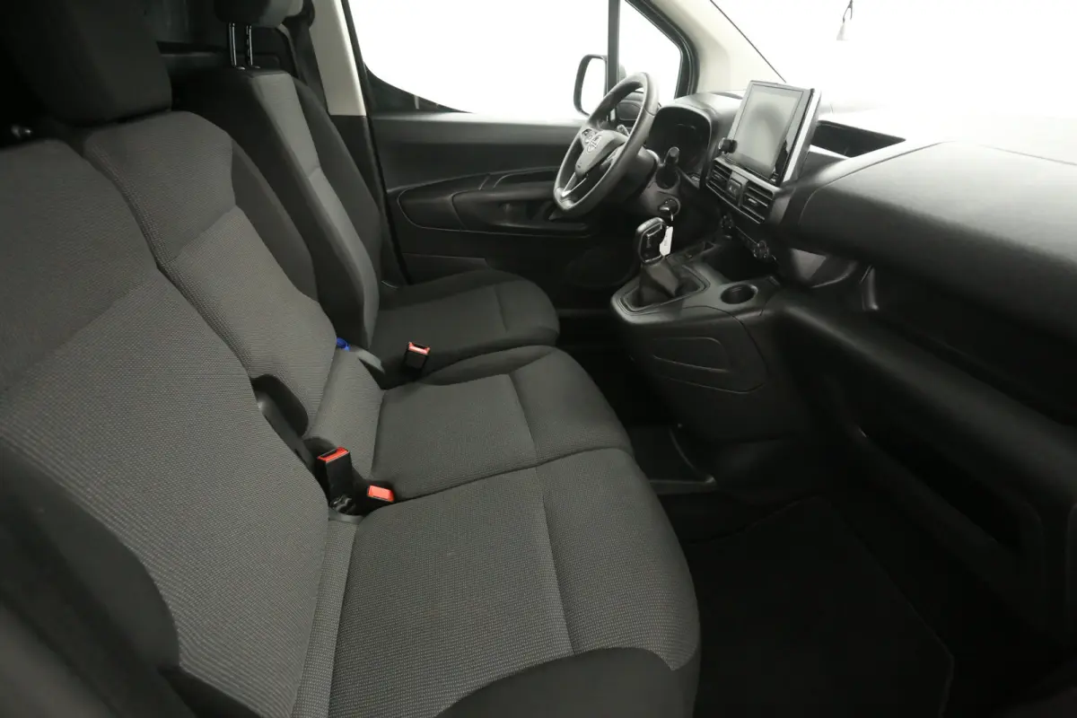 1.5D 102pk | Marge | 3 Zits | Airco | Cruise | Camera | Carplay | Trekhaak | Parkeersens.
