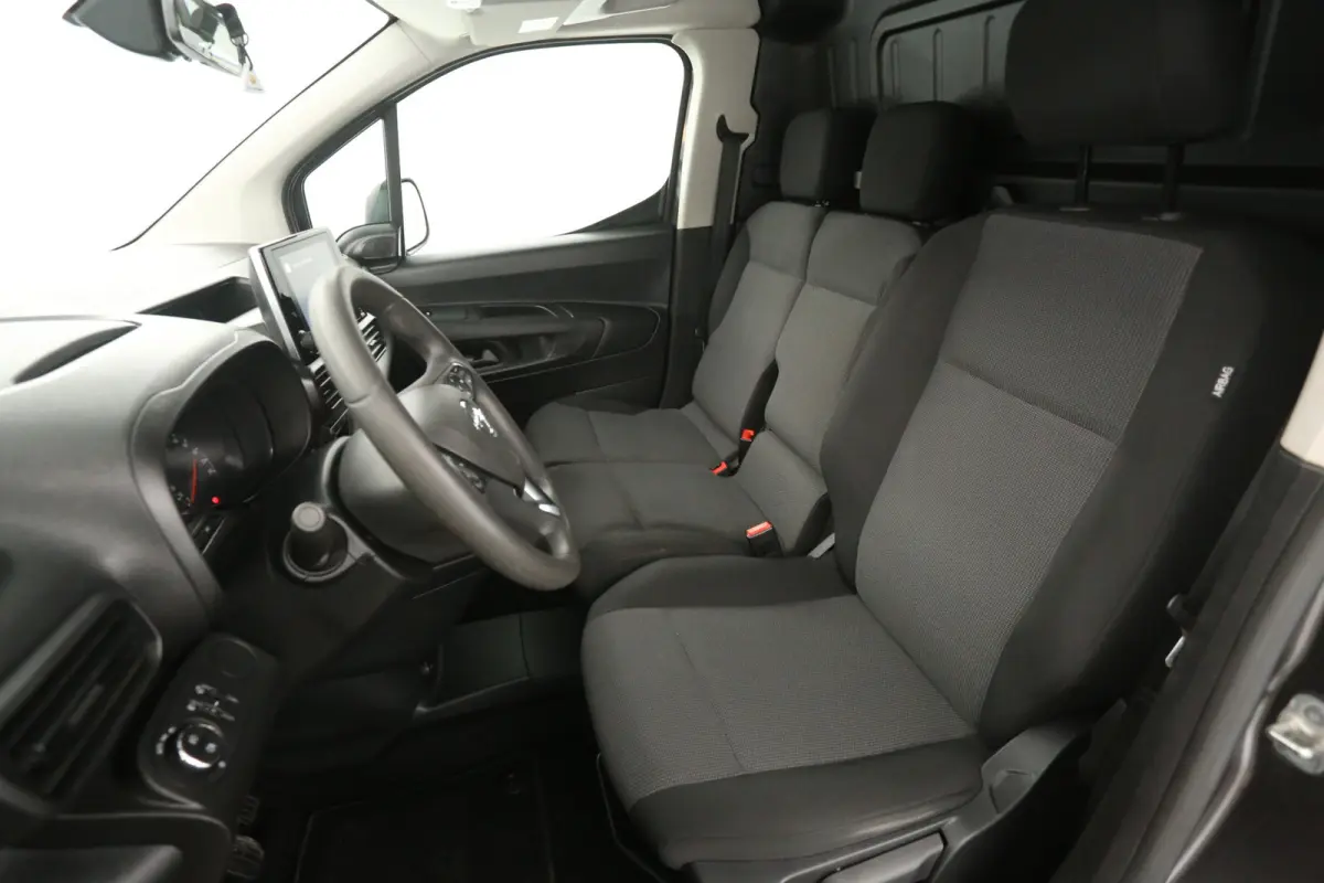 1.5D 102pk | Marge | 3 Zits | Airco | Cruise | Camera | Carplay | Trekhaak | Parkeersens.