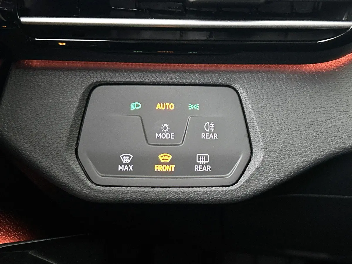 ID.5 Pro Advantage 77 kWh | 174 PK | SoH 97% | Automaat | Parkeersensoren | Airco | All Season Banden
