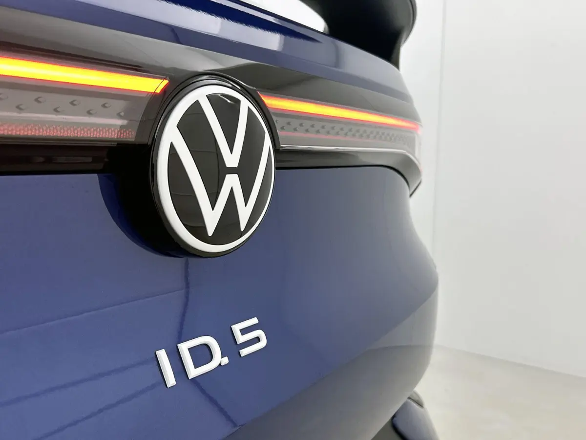 ID.5 Pro Advantage 77 kWh | 174 PK | SoH 97% | Automaat | Parkeersensoren | Airco | All Season Banden